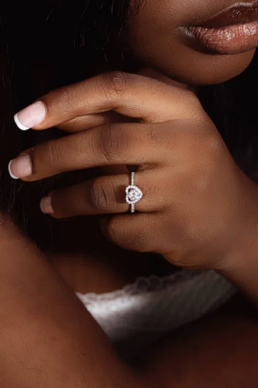 Luxury Jewelry At Unbeatable Discounts 1.0ct Sweetheart Moissanite Engagement Ring