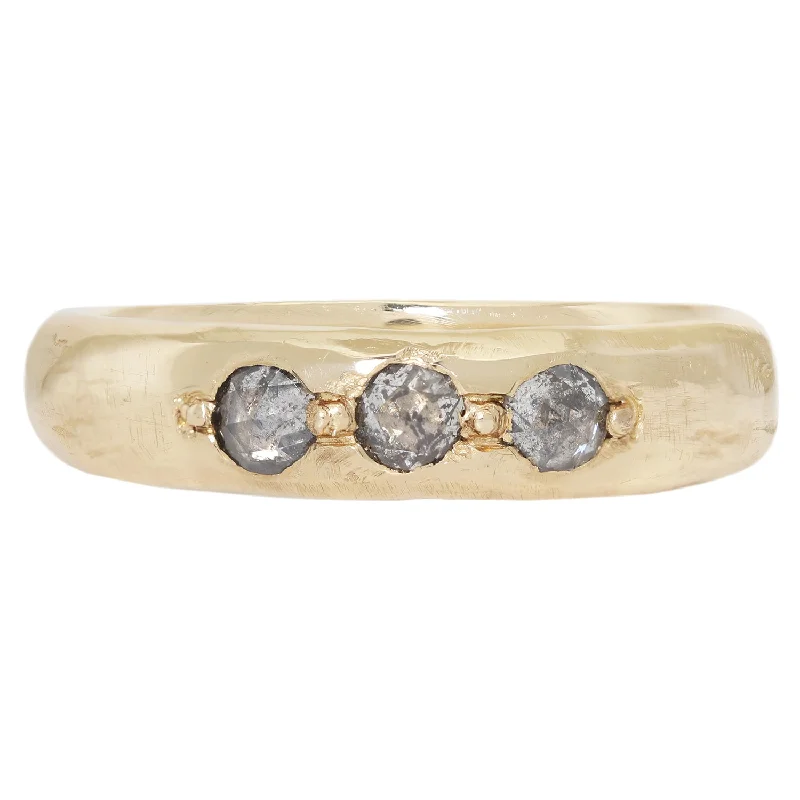 Elegant Jewelry, Exclusive Prices – Shop Now Rosa Gray Diamond Ring