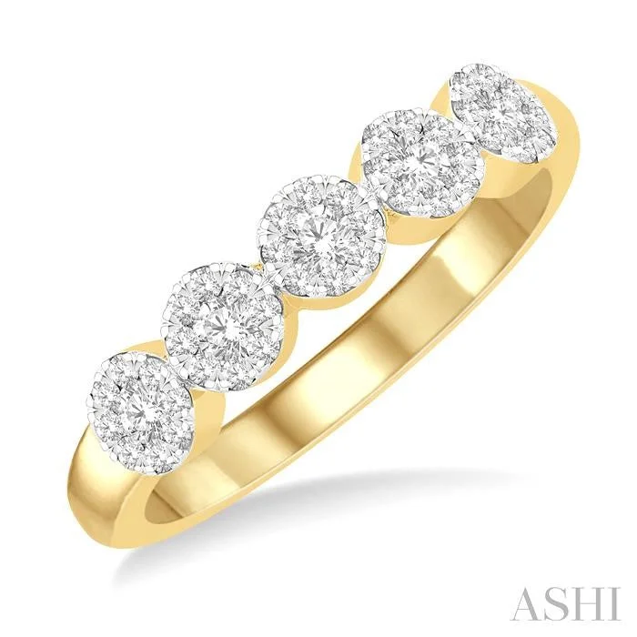 Grab Exquisite Jewelry At The Lowest Prices ROUND SHAPE 5 STONE LOVEBRIGHT ESSENTIAL DIAMOND WEDDING BAND