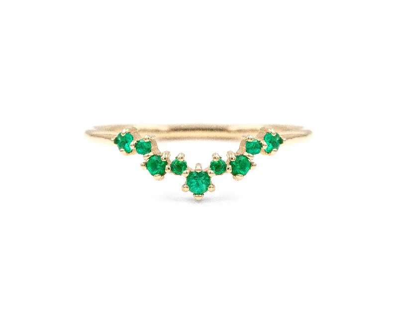 Don't Miss These Dazzling Jewelry Discounts Emerald Aster Band