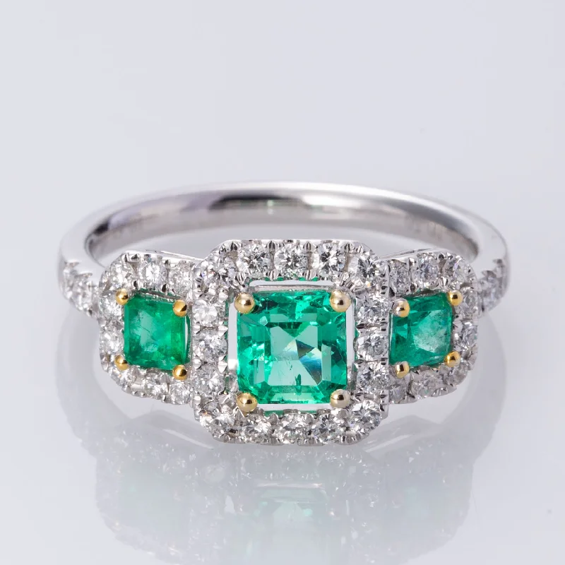 Get Your Favorite Jewelry At The Best Price 18K Emerald and Diamond Ring | 0.88 ctw, 0.50 ctw | SZ 6.5 |