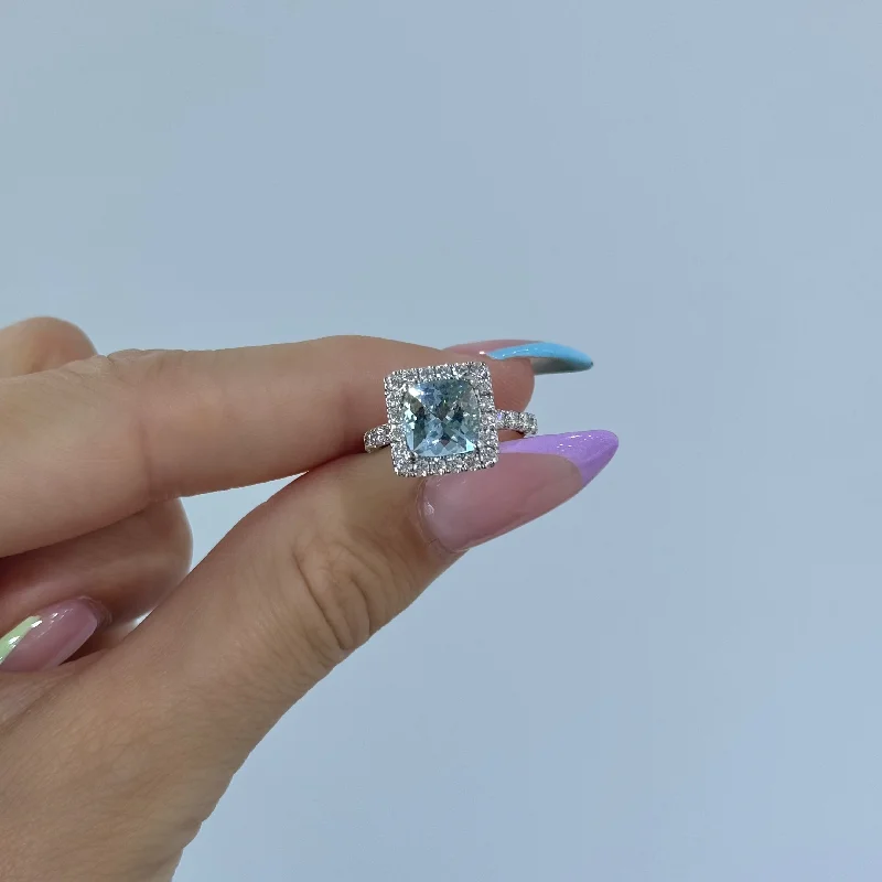 Unmissable Jewelry Clearance – Final Reductions Square Cushion Aquamarine and Diamond Ring