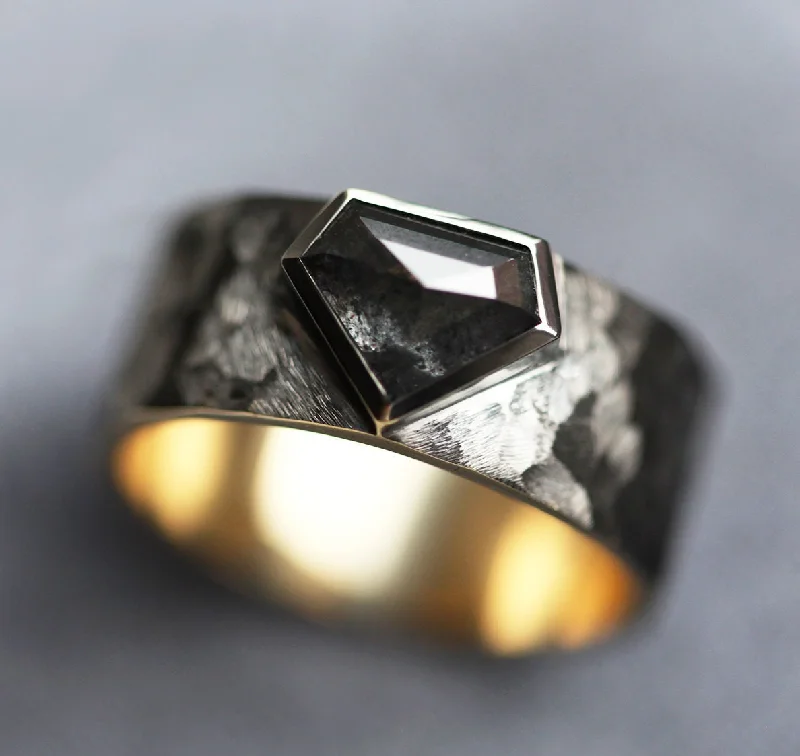 Exclusive Online Jewelry Sale – Don't Wait Parker Shield Shape Diamond Hammered Band
