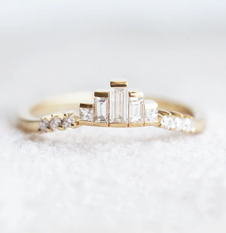 Exclusive Jewelry Sale – Grab Timeless Pieces Now Art Deco Baguette Diamond Nesting Curved Band