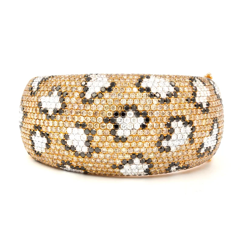 Make Your Outfit Shine With Discounted Jewelry 18 kt rose gold diamond bangle