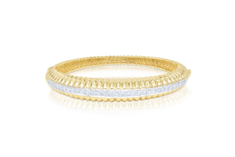 Save On Luxury Jewelry Pieces – Limited-Time Offers 18 kt yellow gold bangle bracelet Save On Luxury Jewelry Pieces – Limited-Time Offers 18 kt yellow gold bangle bracelet