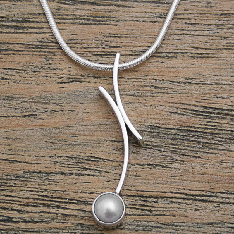 Curvy Beauty 950 Silver Cultured Pearl Pendant Necklace from Mexico