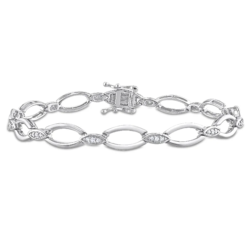 Personalized Jewelry Sale – Meaningful Gifts At Great Prices Mimi & Max 1/4ct TDW Diamond Oval Link Bracelet in Sterling Silver - 7.25 in. Personalized Jewelry Sale – Meaningful Gifts At Great Prices Mimi & Max 1/4ct TDW Diamond Oval Link Bracelet in Sterling Silver - 7.25 in.