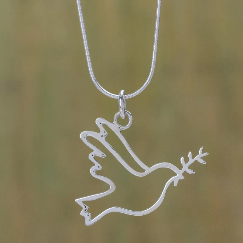 Quechua Dove Sterling Silver Necklace