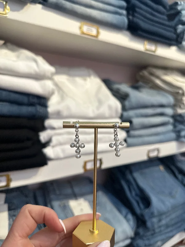 Exclusive Jewelry Sale – Limited-Time Discounts Pearl cross earrings