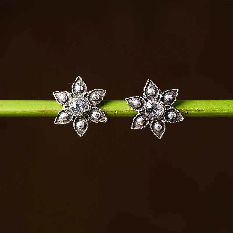Special Deals On Handcrafted And Designer Jewelry Antique Silver Finish Oxidised Brass Base Stone Work Stud Earrings