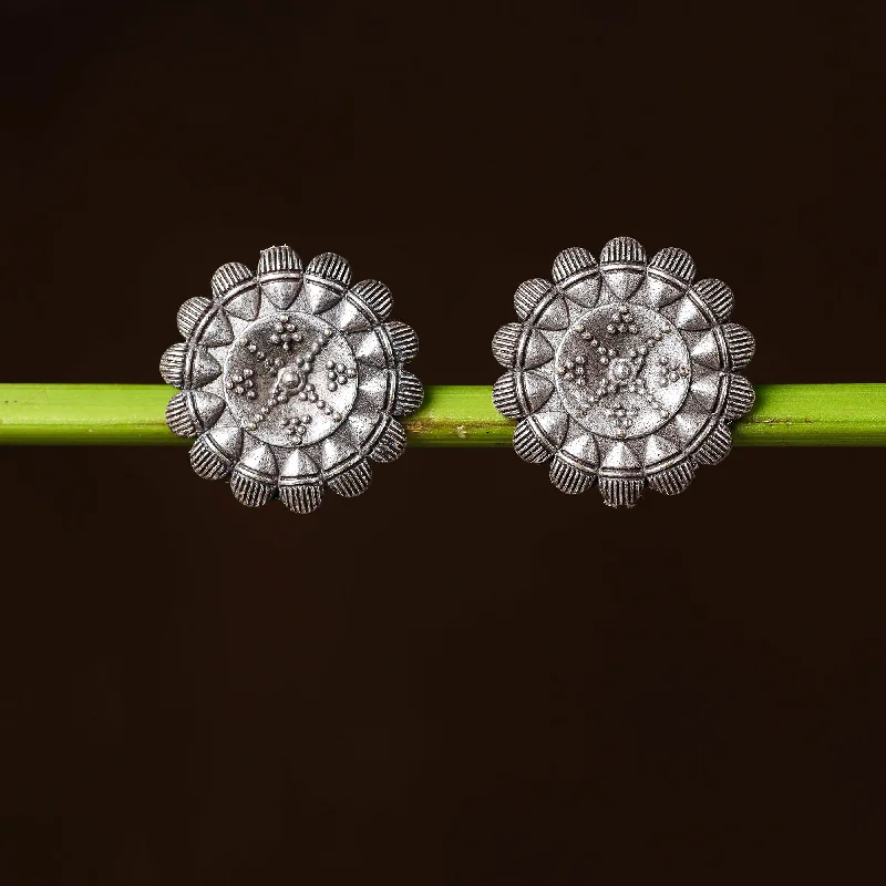 Romantic Heart-Shaped Jewelry For Special Gifts Antique Silver Finish Oxidised Brass Base Stud Earrings