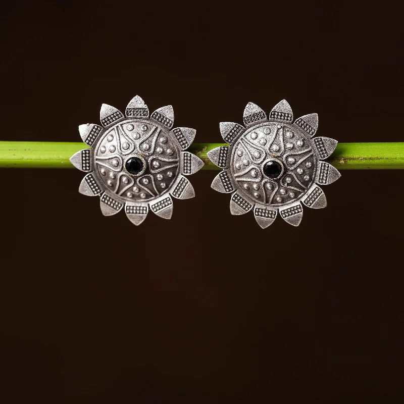 Flash Sale On Elegant Jewelry – Don't Miss Out Antique Silver Finish Oxidised Brass Base Stone Work Stud Earrings