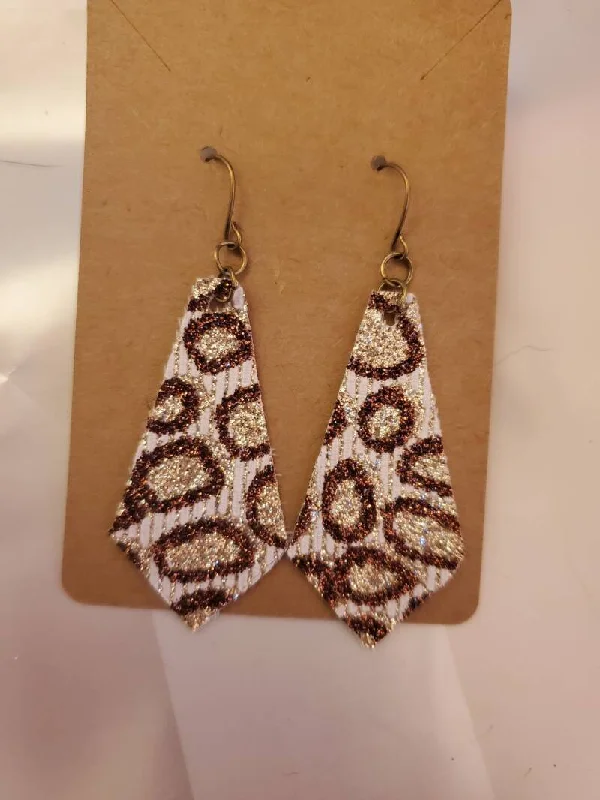 Upgrade Your Collection With Our Limited-Time Jewelry Sale Glitter Cheetah Diamond Bottom