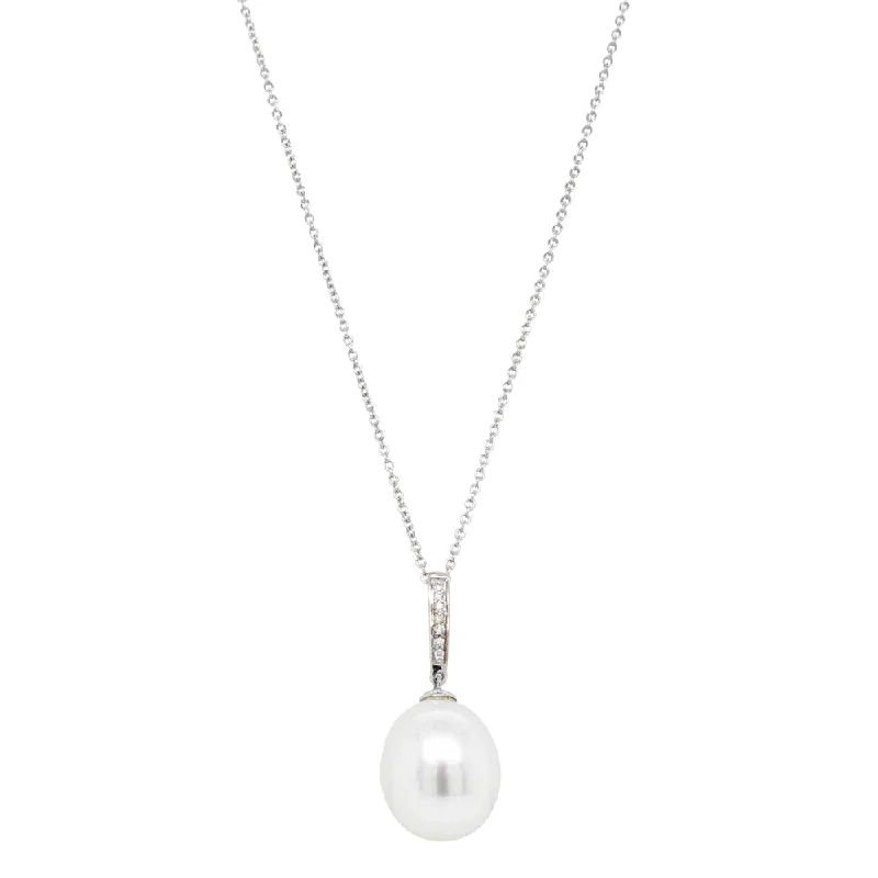 Shop High-Quality Jewelry At Jaw-Dropping Discounts 18ct White Gold South Sea Pearl & Diamond Pendant