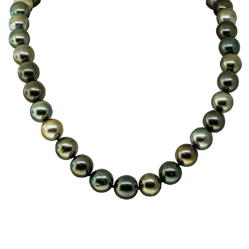 Get The Best Deals On Timeless Jewelry Pieces 18ct Yellow Gold Cultured Black Pearl Necklace