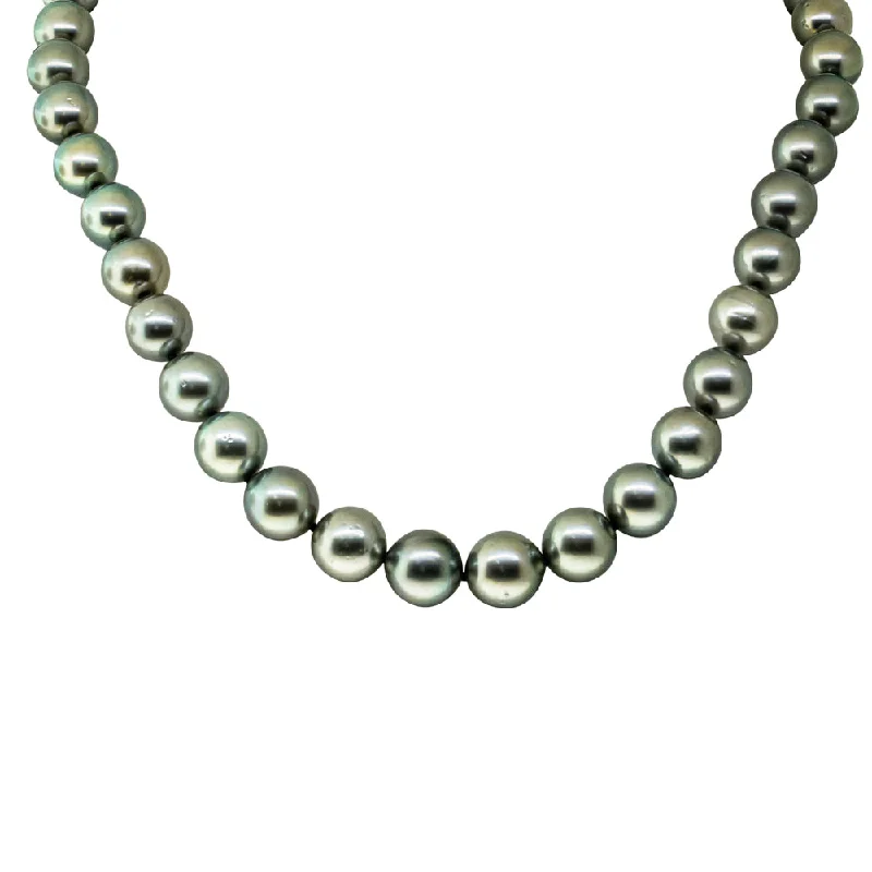 Luxury Jewelry At Unbeatable Discounts 18ct Yellow Gold Cultured Black Pearl Necklace