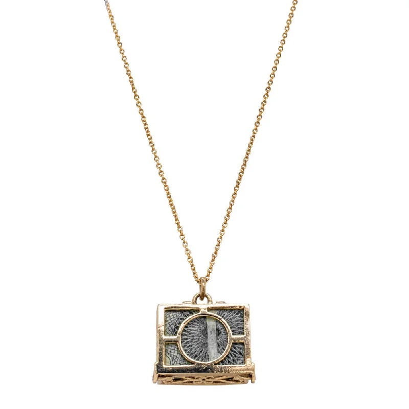 Premium Diamond Jewelry At Once-In-A-Lifetime Discounts Deja Vu 9ct Yellow Gold Pound in Case Necklace
