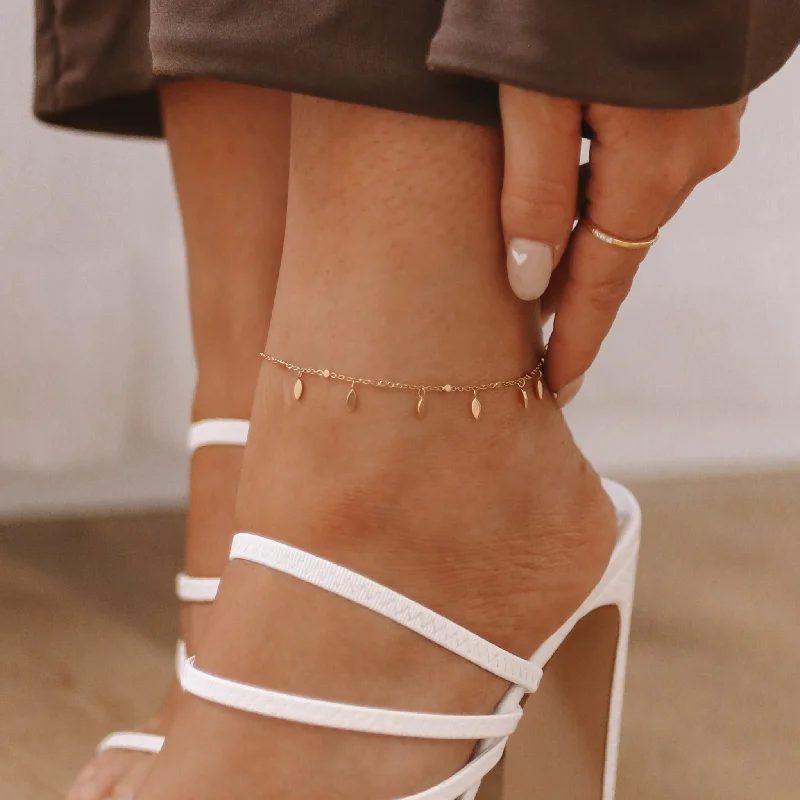 Must-Have Jewelry At Irresistible Discounts Lani - Gold or Silver Stainless Steel Anklet Must-Have Jewelry At Irresistible Discounts Lani - Gold or Silver Stainless Steel Anklet