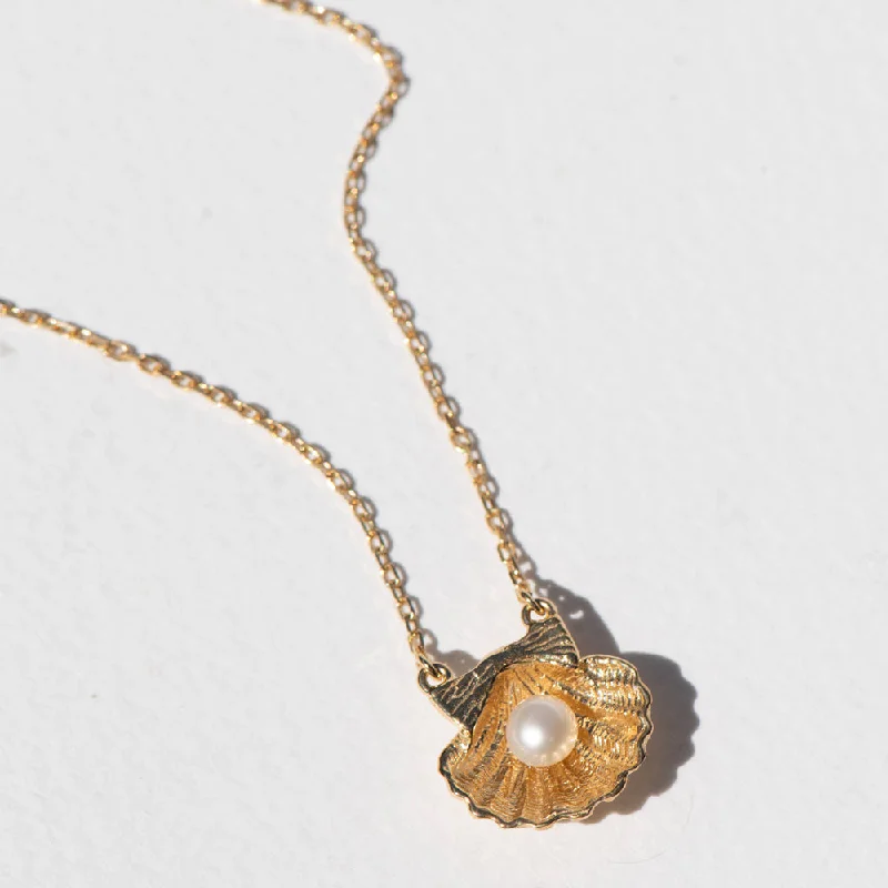 Timeless Jewelry, Timeless Savings – Don't Wait Zoe & Morgan x Walker & Hall Camino Pearl Pendant - Gold Plated