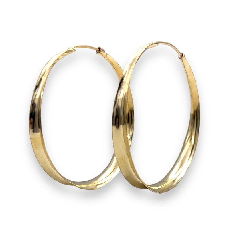 Sparkle On A Budget – Fine Jewelry For Less 2681 - Dramatic Anticlastic Hoops