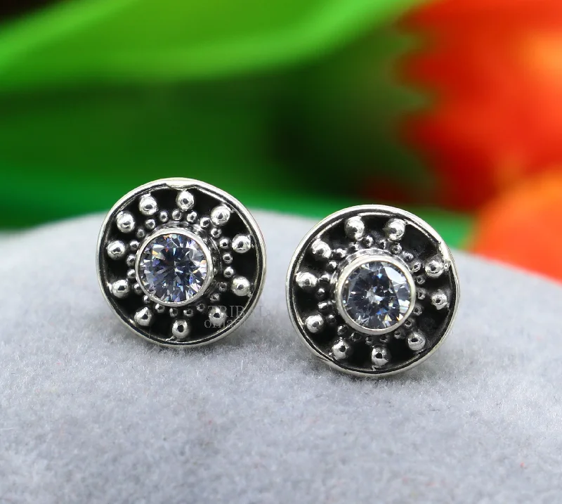 Flash Sale On Stunning Jewelry – Limited Stock Available 925 sterling handmade stylish vintage design single cz stone silver stud earring, best daily use vintage style jewelry from India ear1201