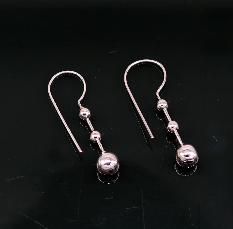 Unbeatable Offers On Luxury And Everyday Jewelry Awesome 925 sterling silver shiny drop dangle hoops earring, excellent brides collection, best gifting to her earrings from India ear650