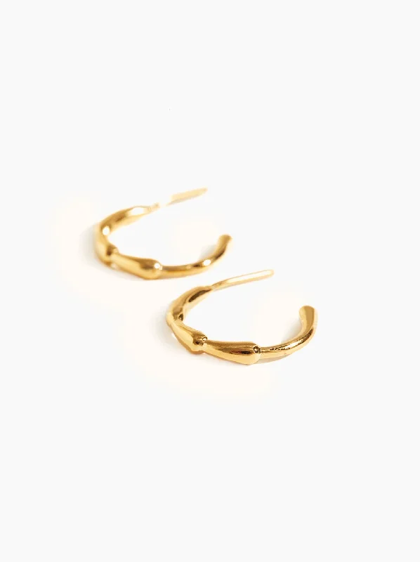 Elegant Designs, Unbeatable Discounts – Shop Jewelry Now Droplet Hoops