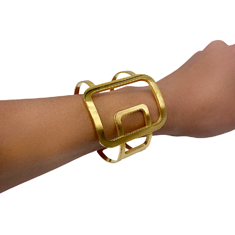 Stunning Jewelry At A Fraction Of The Price Tarnish Resistant 14k Gold Plated Sculptural Cuff