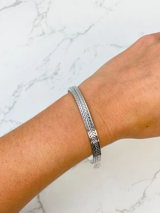 Flash Sale On Exquisite Jewelry – Don't Miss Out Textured Metal Cuff Bracelet - Silver