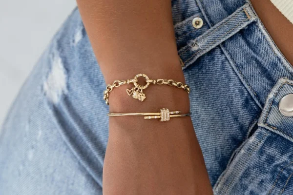 Bracelet: Wrist's Delight