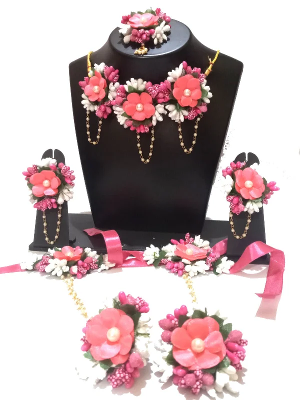 Dainty And Elegant Jewelry Now At Reduced Prices Kavya's Kreation Flower Necklace Set for Haldi Ceremony / Baby Shower Dainty And Elegant Jewelry Now At Reduced Prices Kavya's Kreation Flower Necklace Set for Haldi Ceremony / Baby Shower