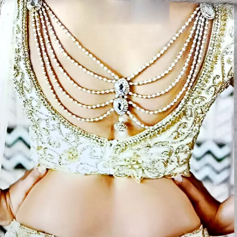 Grab Stylish Jewelry Before The Sale Ends Lucentarts Jewellery Gold Plated Blouse Brooch